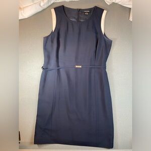 Ellen Tracy,‎ sleeveless short blue/white silk dress with belt, size 16